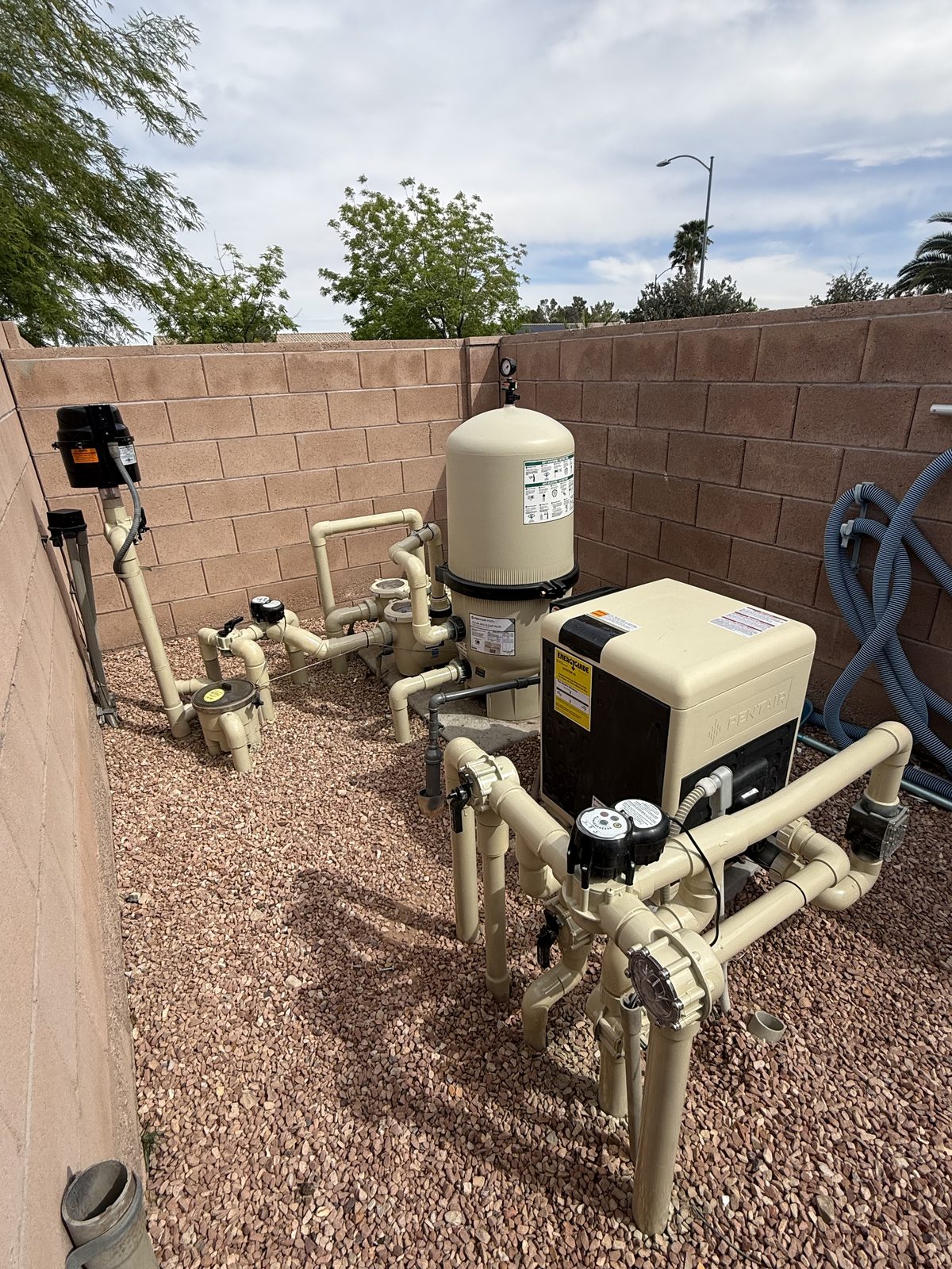 Full pool equipment pad with plumbing build-out